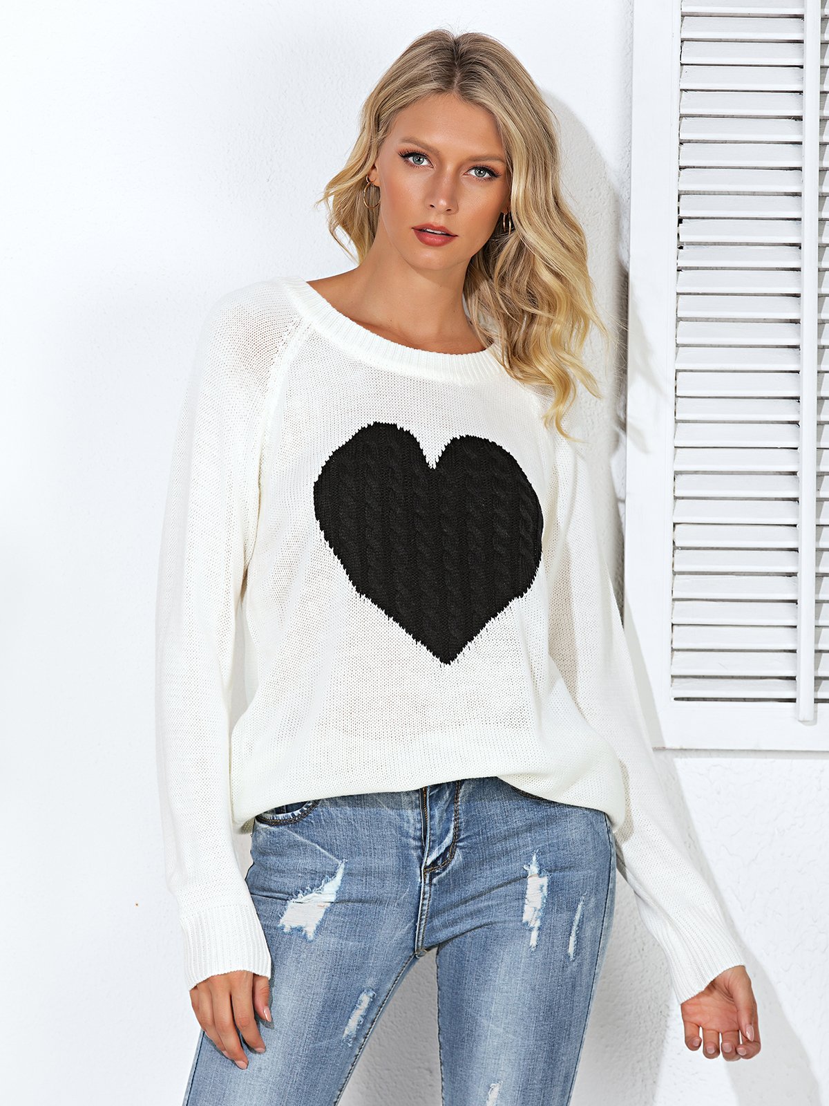 Heart Printed Crew Neck Knitted Long Sleeve Sweaters