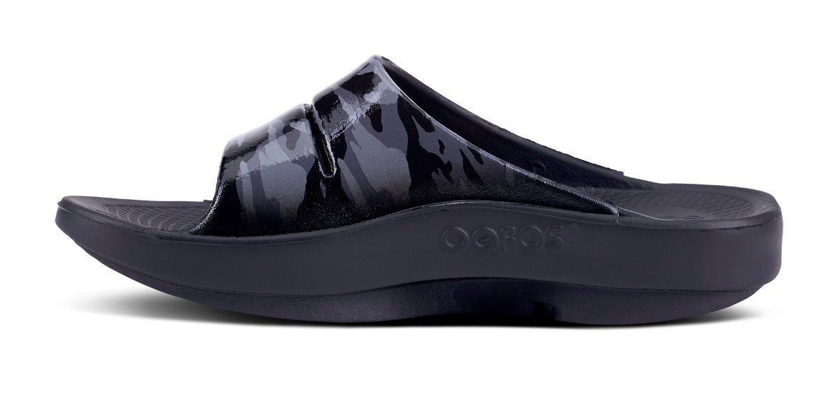 Women's OOahh Luxe Slide Sandal - Black Camo