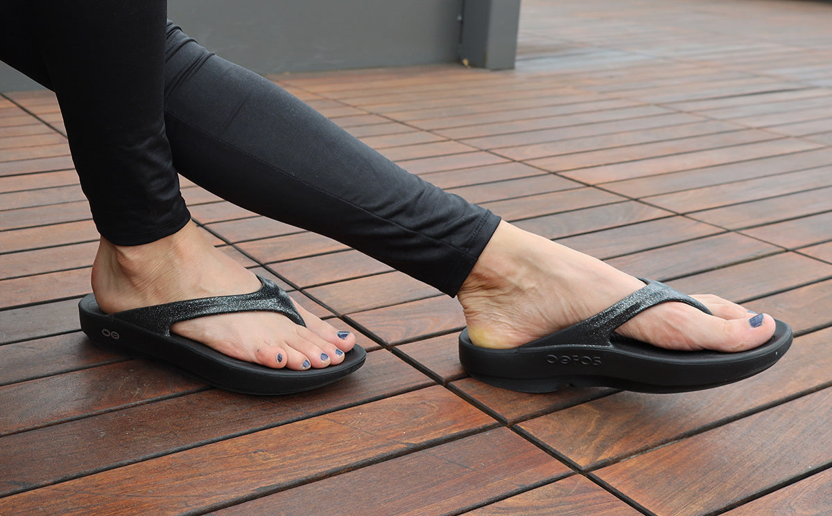 Women's OOlala Luxe Sandal - Platinum Sparkle