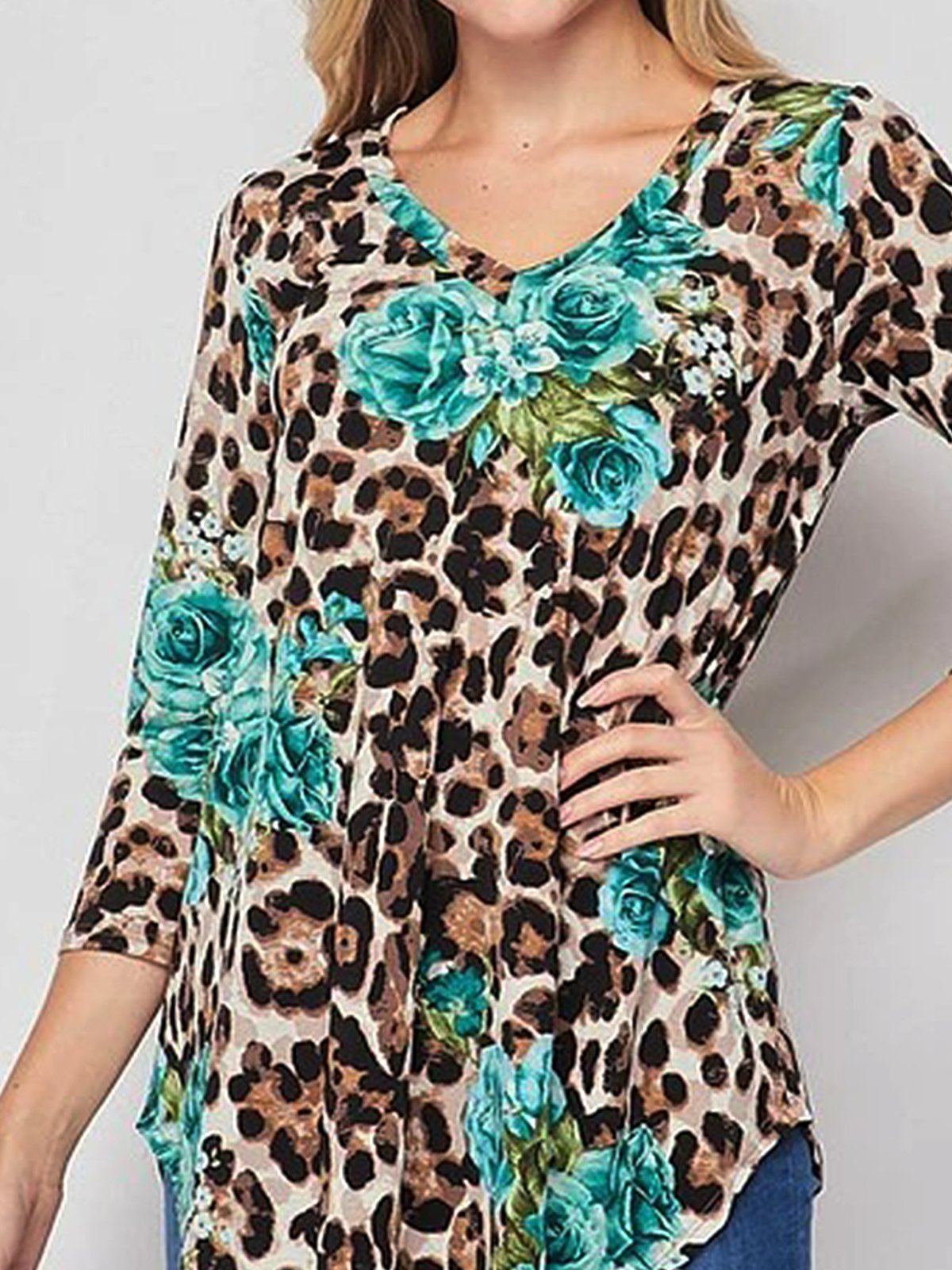 Shift V Neck 3/4 Sleeve Printed Shirts & Tops