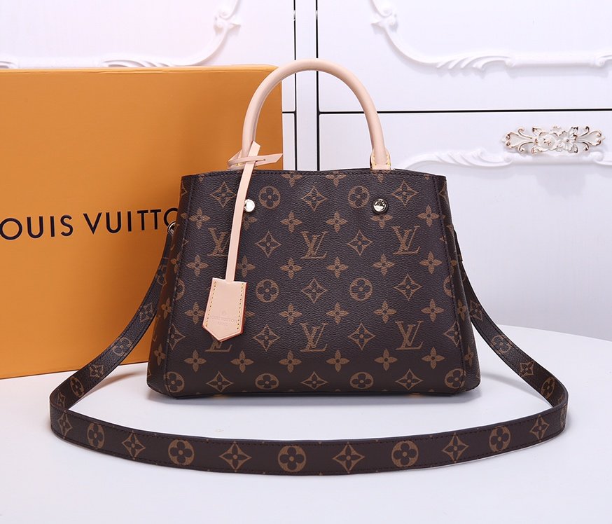 LV 5A quality designer brand replica diagonal span chain handbagbag backpack 200279