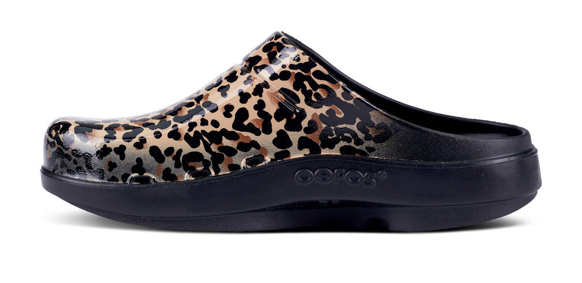 Women's OOcloog Limited Edition Clog - Leopard