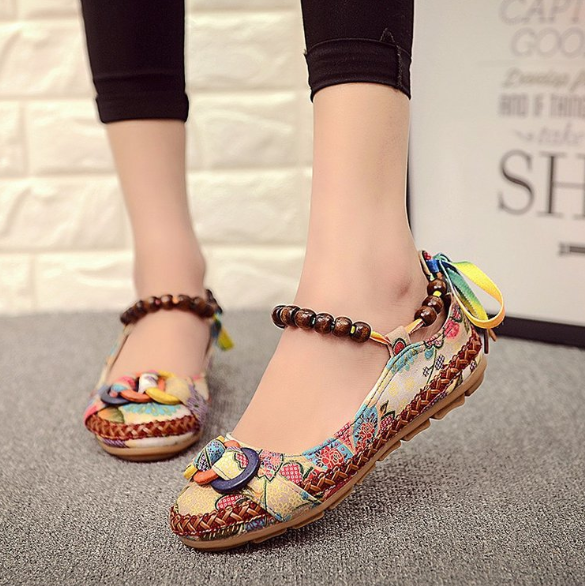 Plus Size Colorful Embroidery Flat Heel Casual Canvas Flats