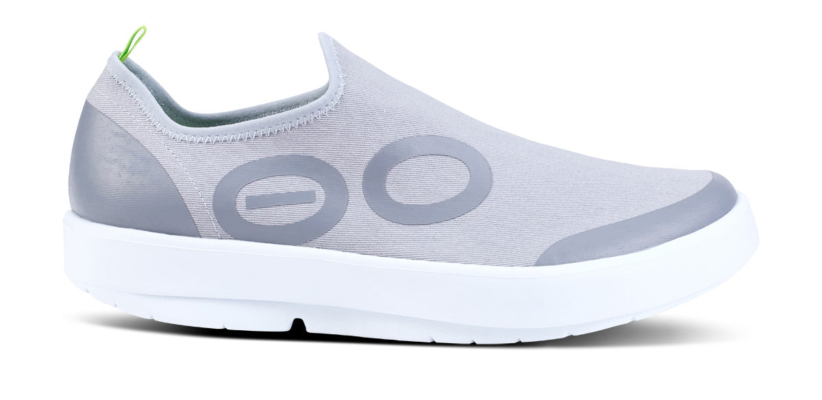 Men's OOmg eeZee Low Shoe - White Gray