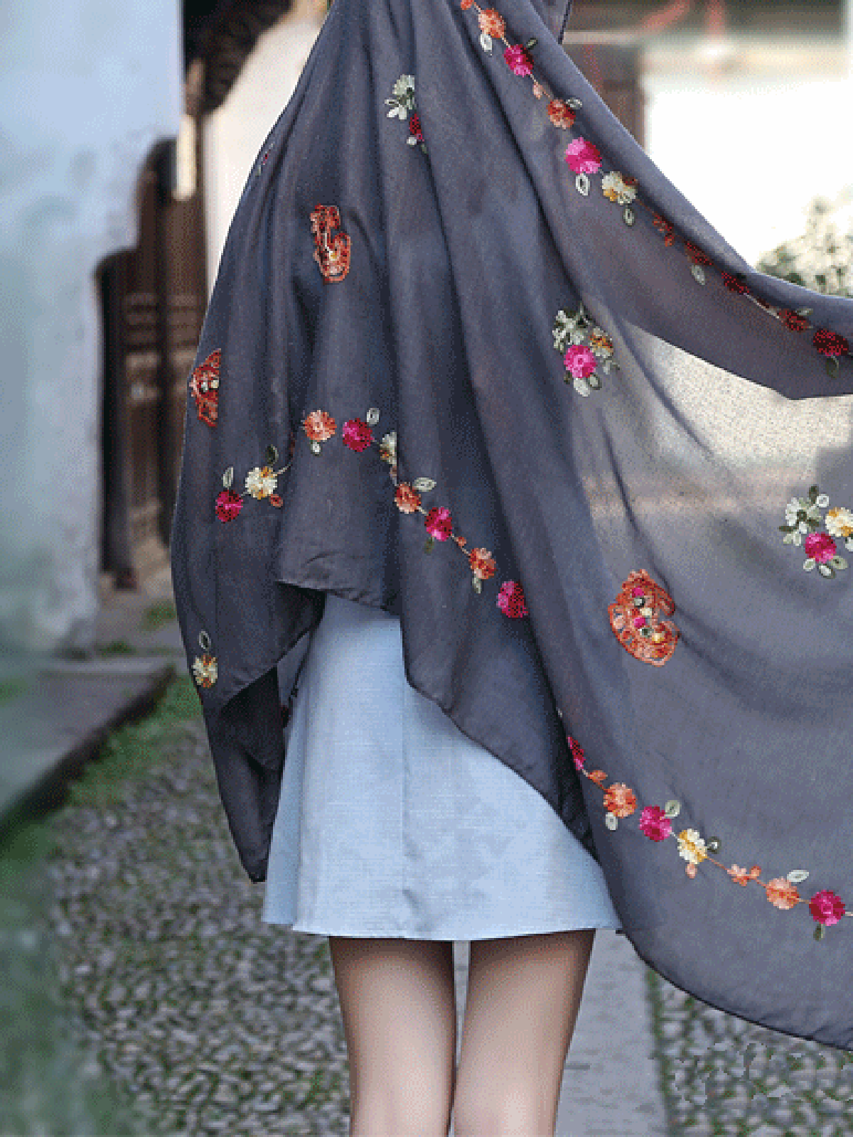 Casual Floral Embroidered Scarf