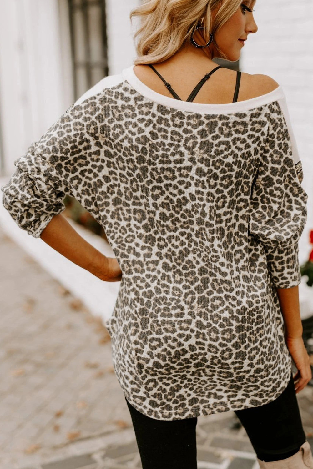 豹纹时尚拼色亮片V领套头长袖上衣