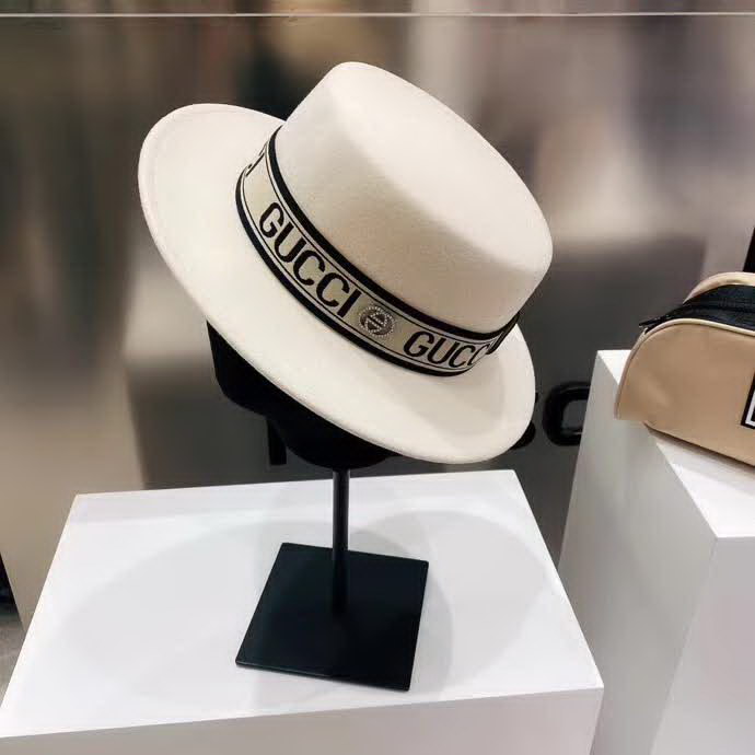 20冬季最新专柜款-迪奥Dior巴黎走秀款平顶羊毛礼帽，羊毛礼帽系列，大檐礼帽，很好凹造型，一款气场全开的礼帽