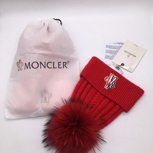 官网同步20秋季最新款-Moncler新款针织帽，独家定制超大狐狸毛球，特别火爆，采用精选毛线，手感超柔软，弹性极佳