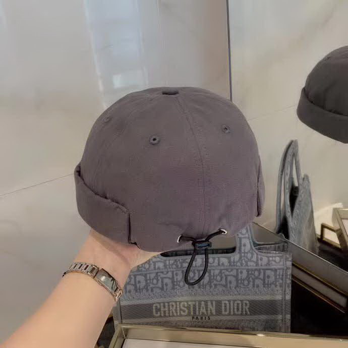 20冬季最新专柜款-Chanel四季款时尚地主帽，纯棉布！时尚年轻power，有点韩，雅痞帅气男女款！后置抽绳。