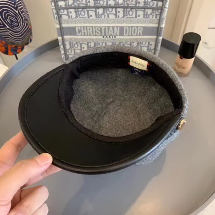 20冬季最新专柜款-古驰Gucci秋冬新款高品质羊毛军帽，经典时尚织带LOGO，法式名媛风！超显气质的款式