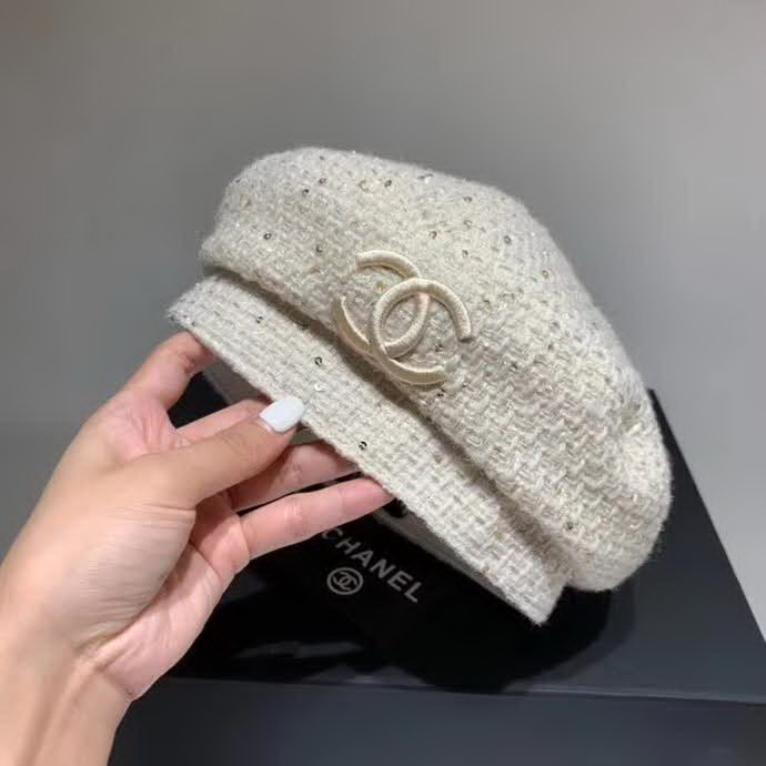 20冬季最新专柜款-香奈儿Chanel毛呢贝蕾帽，专柜同步，精致刺绣logo 百搭款，搭衣必备