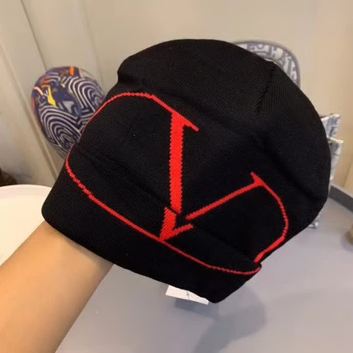 20冬季最新专柜款-VALENTINO华伦天奴羊毛毛线帽，定制羊毛，帅气朋克风超酷时尚街头风