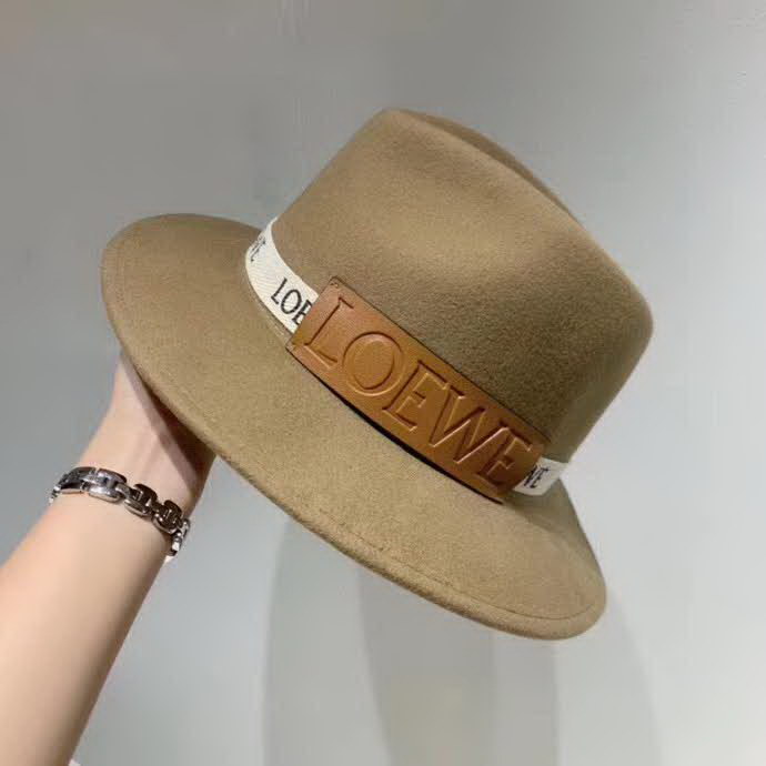 20冬季最新专柜款-罗意威LOEWE新款礼帽，百分百羊毛面料,凹凸有致帽型，2020官方新款，女神必备