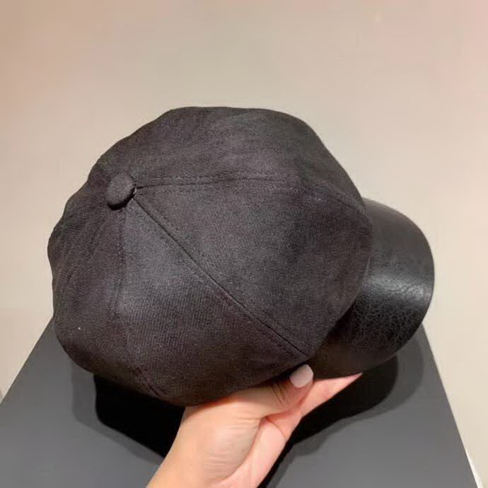 20冬季最新专柜款-圣罗兰ysl新款八角帽南瓜帽，Pu帽檐搭衣必备鸭舌帽