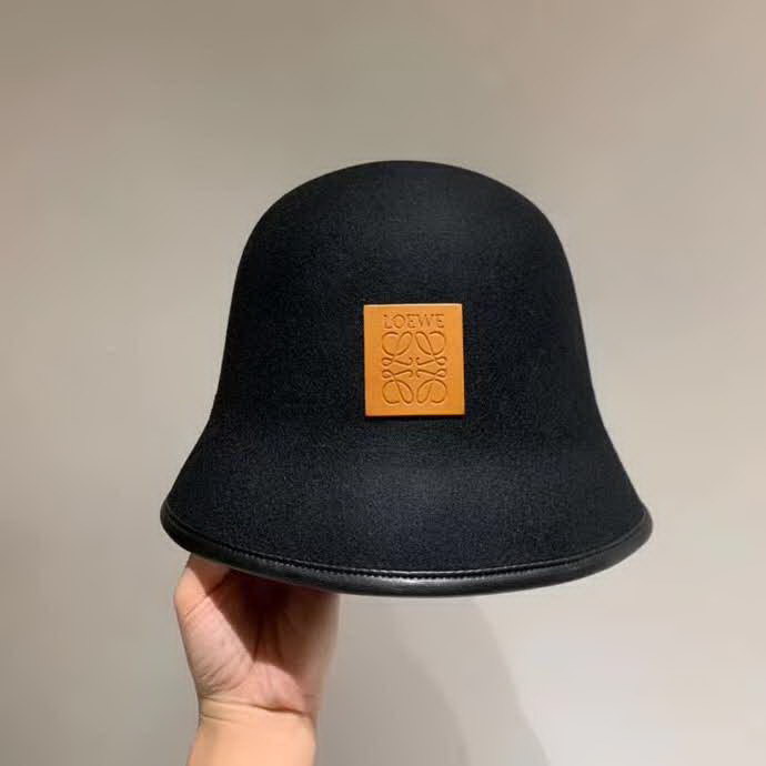 20冬季最新专柜款-罗意威LOEWE2020新款渔夫帽，羊毛面料、洗水皮包边