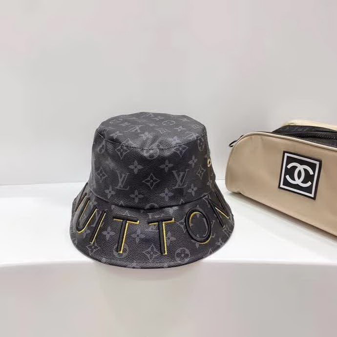 20冬季最新专柜款-路易威登LV刺绣皮革渔夫帽精致双重刺绣字母，超显高级！经典老花情怀，轻奢大牌，妥妥高级