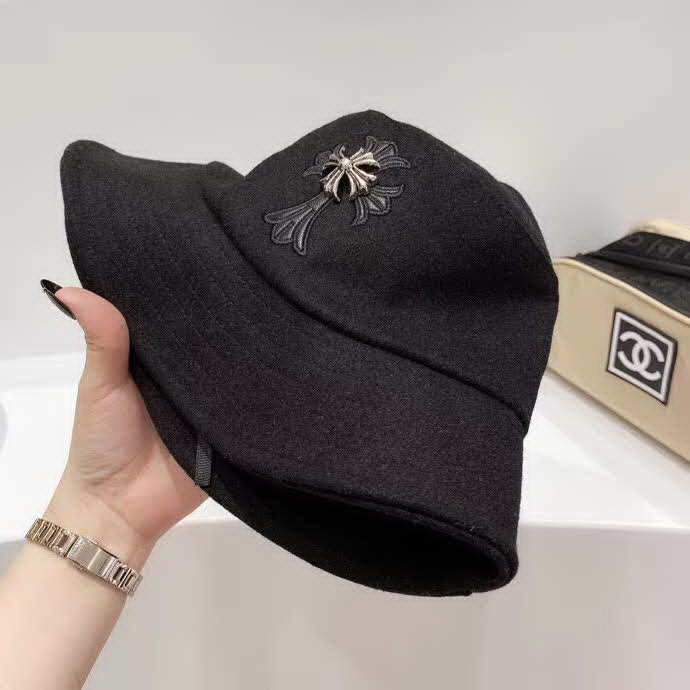 20冬季最新专柜款-ChromeHearts20秋冬新款羊毛呢子皮标十字架，个性街头朋克风，神秘复古十字架，帅气！帽型超正！精品刺绣皮边，妥妥的高级风！