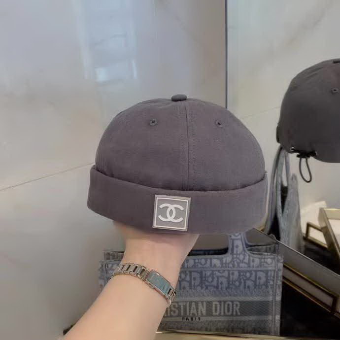 20冬季最新专柜款-Chanel四季款时尚地主帽，纯棉布！时尚年轻power，有点韩，雅痞帅气男女款！后置抽绳。