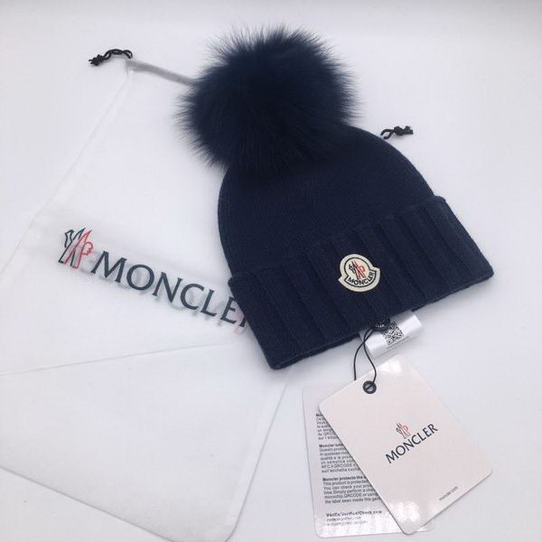 官网同步20秋季最新款-Moncler新款针织帽，独家定制超大毛球，特别火爆，采用精选毛线，手感超柔软，弹性极佳