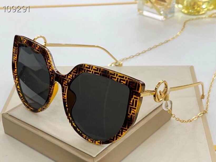☆「时尚达人首选」芬迪Fendi链条墨镜☆2020全网最新太阳眼镜流行趋势销量排行第一,让你做最耀眼最酷的时尚达人
