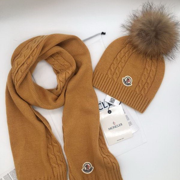 官网同步20秋季最新款-Moncler二​件套系‌列 围巾‎，帽子经‌典‎系‎列，精​致美感，精选毛线，手感超柔软，冬季必备款