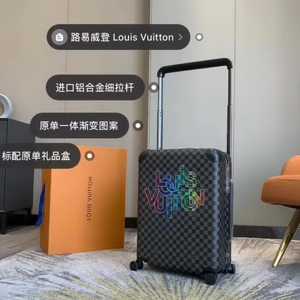 路易威登/LV Horizon 50拉杆箱，选用 Damier Graphite 帆布，印有设计的新款彩色交织字母品牌标识，光滑外层包裹轻巧的铝制拉杆，使箱内平整，箱内设计精简