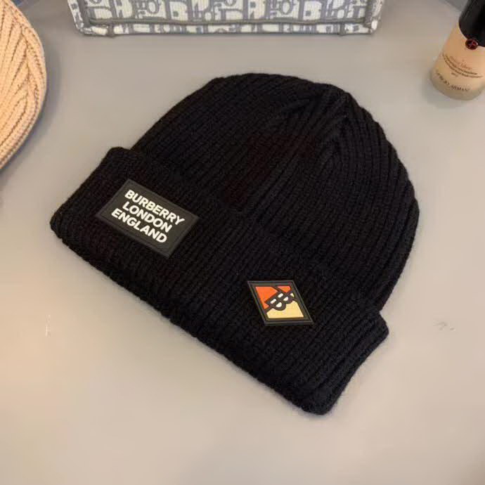 20冬季最新专柜款-Burberry毛线针织徽章标罗纹针织毛线帽 专柜新款同步 小红书推荐款