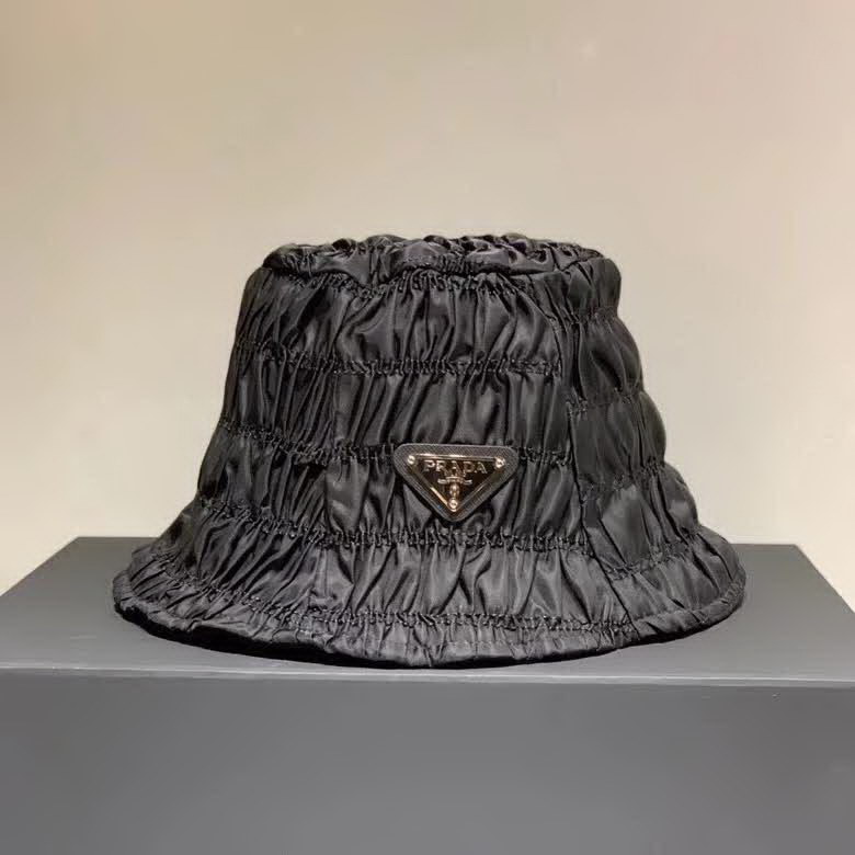 20冬季最新专柜款-Prada2020秋季新款褶皱休闲渔夫帽，百搭时尚，携带方便，可调节