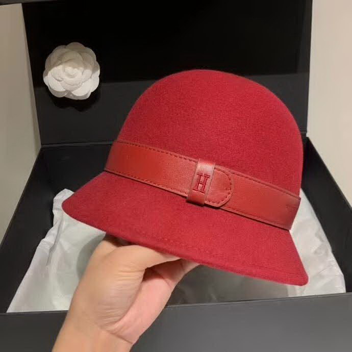 20冬季最新专柜款-爱马仕Hermes2020新款羊毛礼帽，羊毛盆帽，高档皮带刺绣logo 超级大牌范儿，机场必备神器