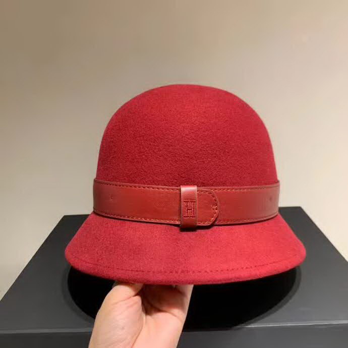 20冬季最新专柜款-爱马仕Hermes2020新款羊毛礼帽，羊毛盆帽，高档皮带刺绣logo 超级大牌范儿，机场必备神器