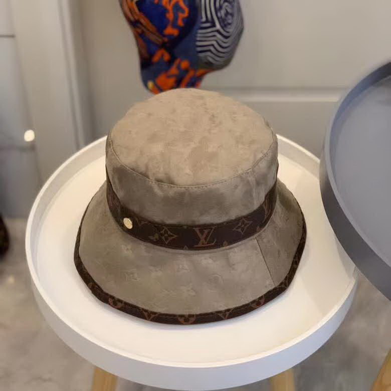 20冬季最新专柜款-路易威登LV压纹渔夫帽精致双重帽铅pu字母，超显高级！经典老花情怀，妥妥高级