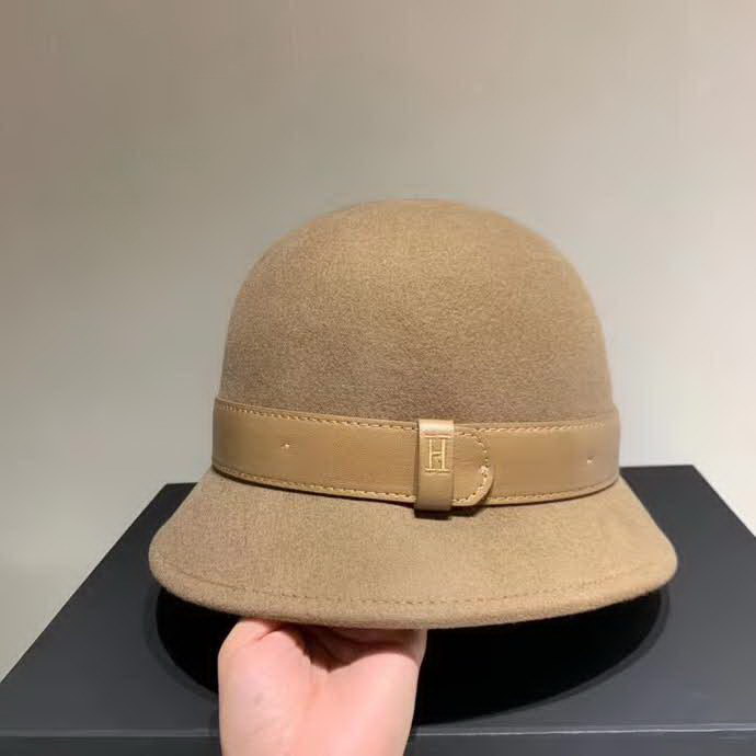 20冬季最新专柜款-爱马仕Hermes2020新款羊毛礼帽，羊毛盆帽，高档皮带刺绣logo 超级大牌范儿，机场必备神器