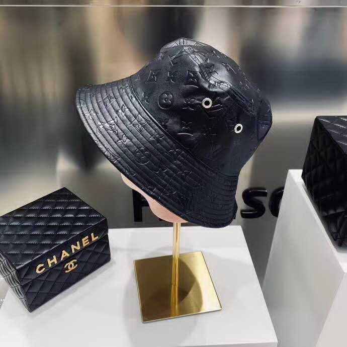 20冬季最新专柜款-路易威登LV新款麂皮绒拼皮绒双面压花皮革渔夫帽，超显质感