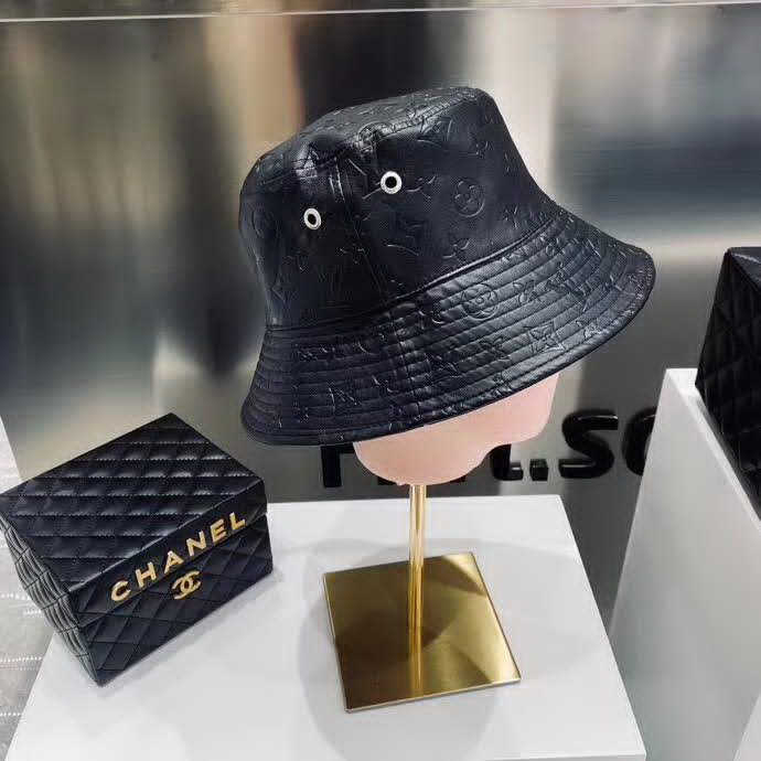 20冬季最新专柜款-路易威登LV新款麂皮绒拼皮绒双面压花皮革渔夫帽，超显质感