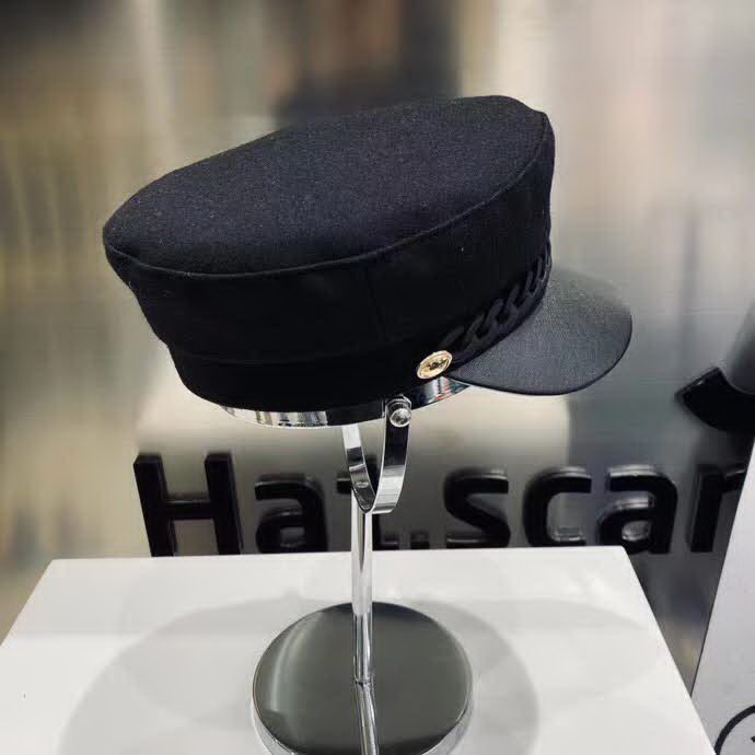 20冬季最新专柜款-Chanel新款磨砂链条装饰拼皮帽檐军帽。高档羊毛呢子，爆款军帽