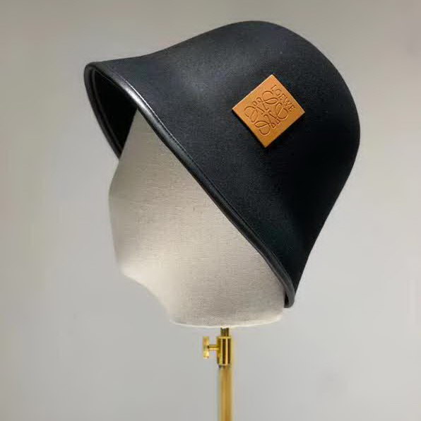 20冬季最新专柜款-罗意威LOEWE2020新款渔夫帽，羊毛面料、洗水皮包边