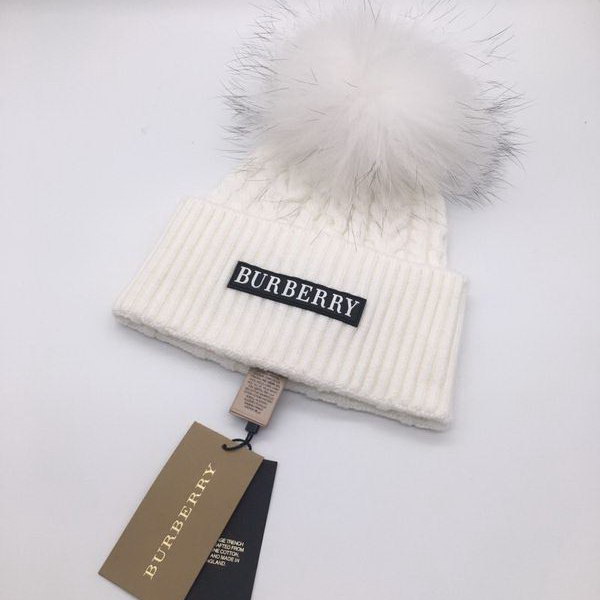 官网同步20秋季最新款-Burberry新款毛线针织帽子，独​家定‎制​超大毛球​，特别​火爆，采用精选​毛​线，手感超柔软，弹性极佳