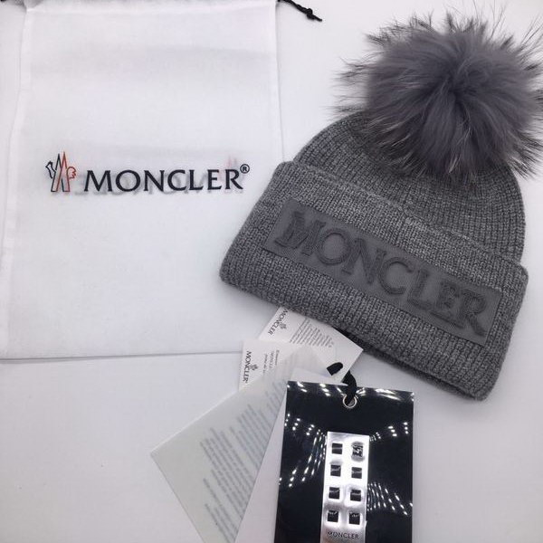 官网同步20秋季最新款-Moncler新款针织帽，独家定制超大毛球，特别火爆，采用精选毛线，手感超柔软，弹性极佳