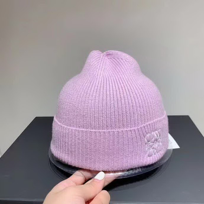 20冬季最新专柜款-罗意威Loewe新款毛线帽，秋冬个性保暖，复古潮味十足，很强的街拍风