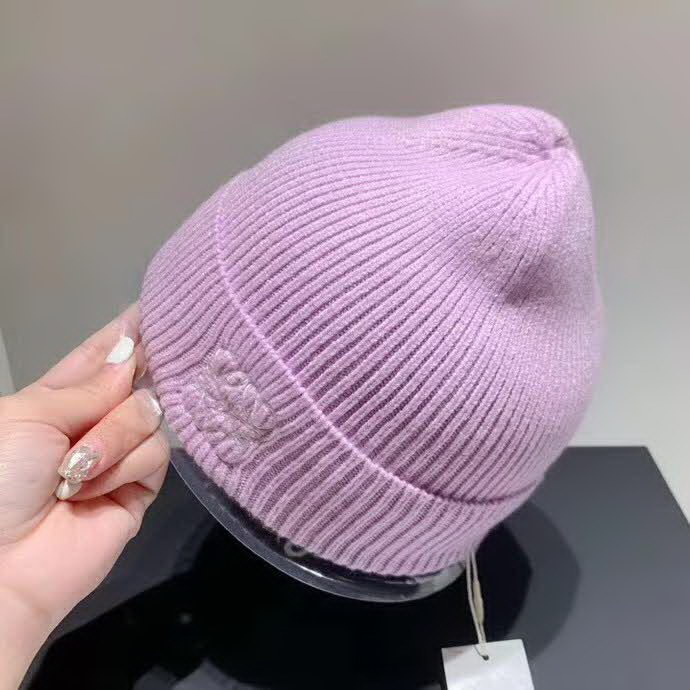 20冬季最新专柜款-罗意威Loewe新款毛线帽，秋冬个性保暖，复古潮味十足，很强的街拍风
