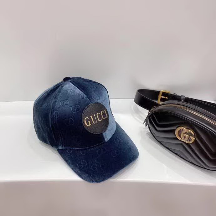 20冬季最新专柜款-古驰Gucci新款绒压花，老花gg皮标棒球帽，专柜同步新款，光滑绒面，尊显奢华质感，高级名媛贵族风