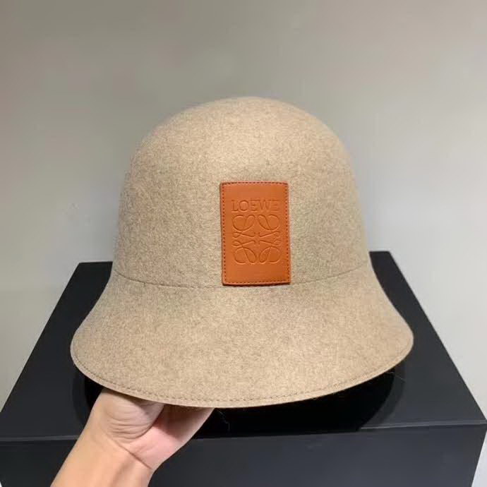 20冬季最新专柜款-罗意威LOEWE2020新款渔夫帽，羊毛面料、洗水皮包边