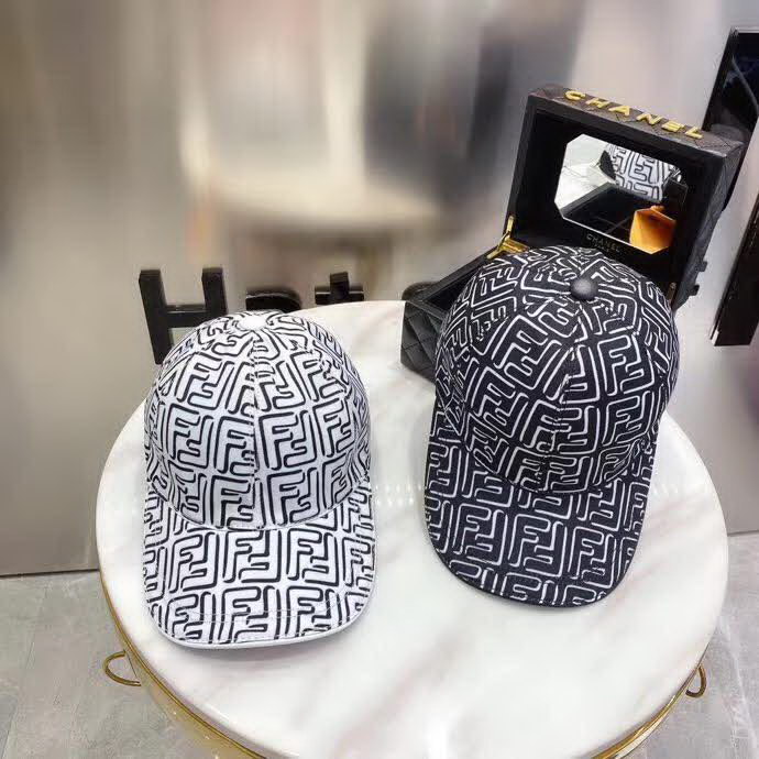 20冬季最新专柜款-Fendi经典棒球帽， 双F提花，专柜常年热卖款，口碑极佳，1:1开模订制，原版提花帆布料+头层牛皮，轻盈透气！质量超赞