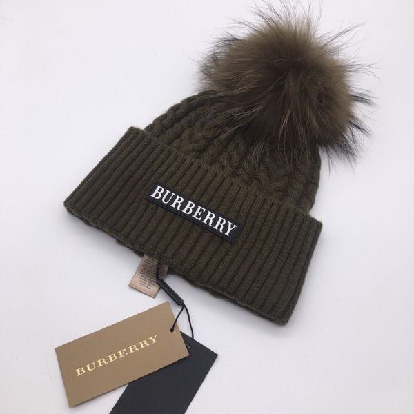 官网同步20秋季最新款-Burberry新款毛线针织帽子，独​家定‎制​超大毛球​，特别​火爆，采用精选​毛​线，手感超柔软，弹性极佳