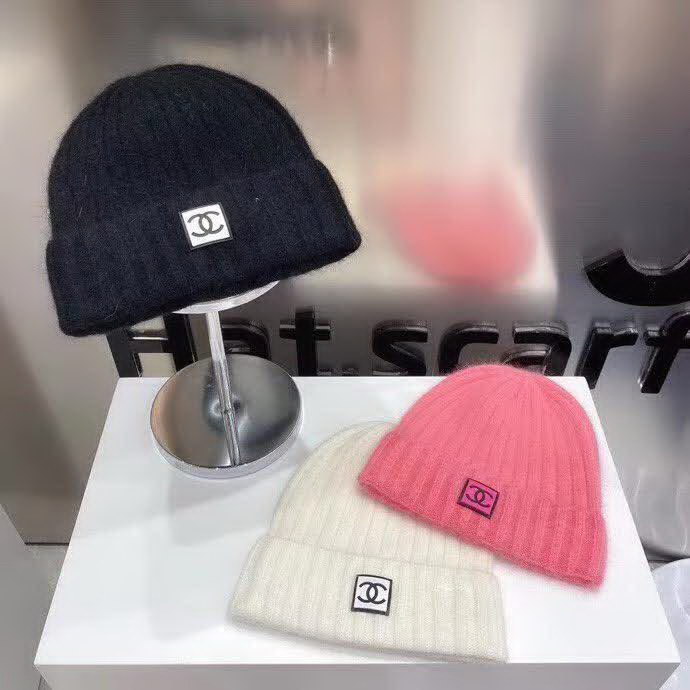 20冬季最新专柜款-Chanel秋冬新款高品质中古兔羊毛针织线帽，时尚百搭的炸街单品，弹性极佳，手感超好！粉色很嫩，嗲妹仔款！
