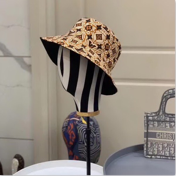 20冬季最新专柜款-路易威登LV2020火爆新款渔夫帽，双面定制！1:1开模订制，原版印花面料+老花皮