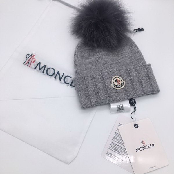 官网同步20秋季最新款-Moncler新款针织帽，独家定制超大毛球，特别火爆，采用精选毛线，手感超柔软，弹性极佳