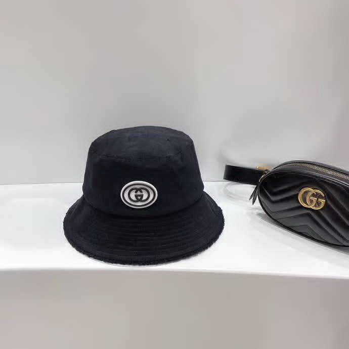 20冬季最新专柜款-古驰Gucci新款磨毛秋冬款渔夫帽，GG新标志渔夫，羔毛内檐，秋冬气息浓重，百搭暖色调，喜欢简约休闲的宝宝可以放心入，不踩雷系列！