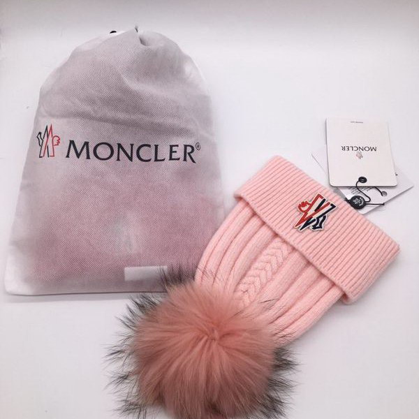 官网同步20秋季最新款-Moncler新款针织帽，独家定制超大狐狸毛球，特别火爆，采用精选毛线，手感超柔软，弹性极佳