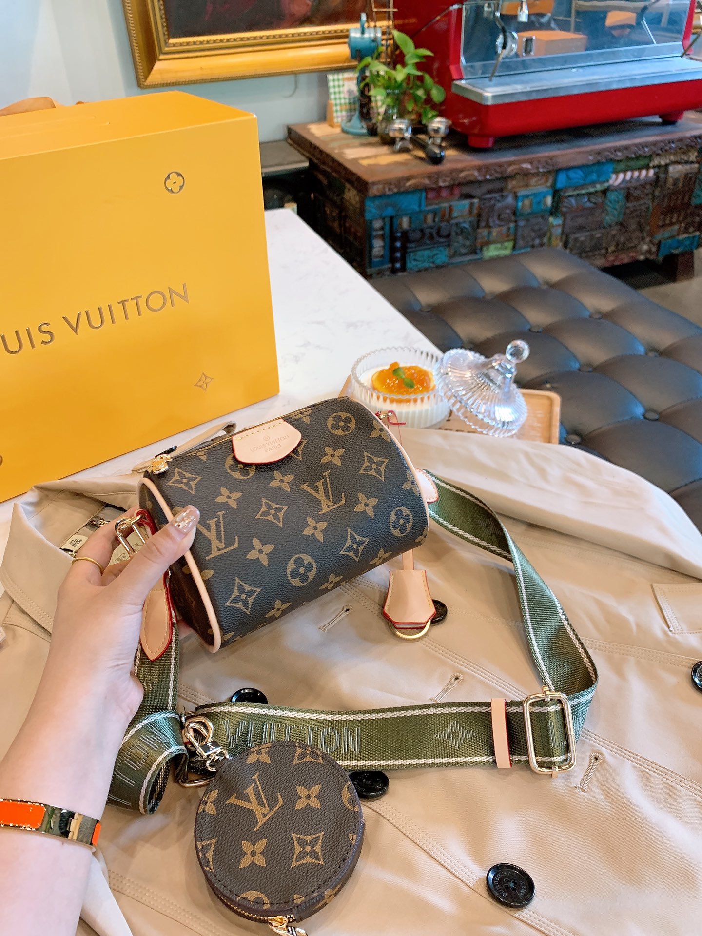 LOUIS VUITTON  LB5112005020149  size: 16cm